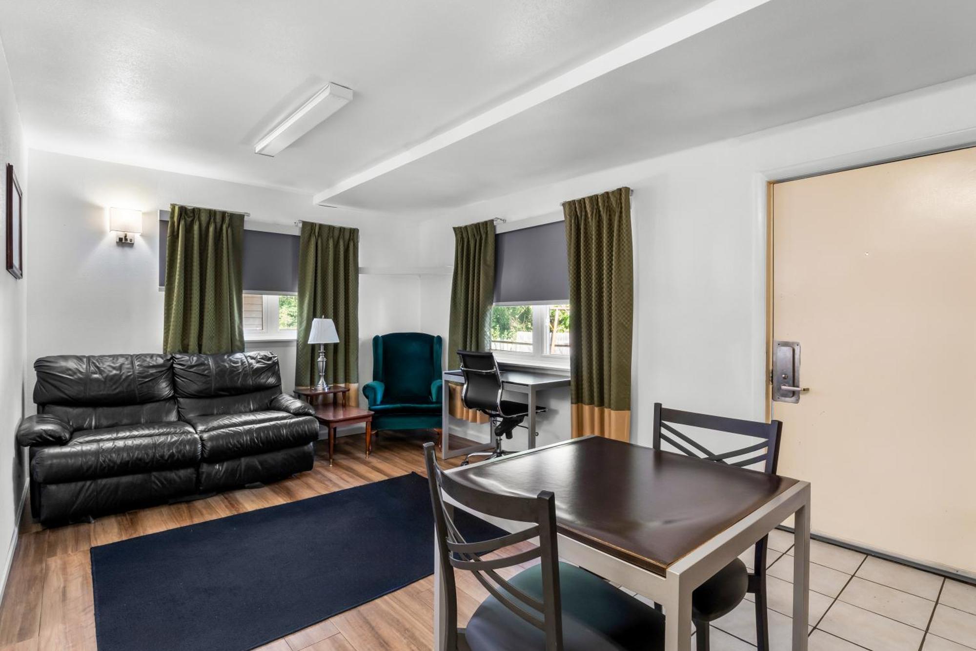 Americas Best Value Inn Jonesville/Hillsdale Экстерьер фото